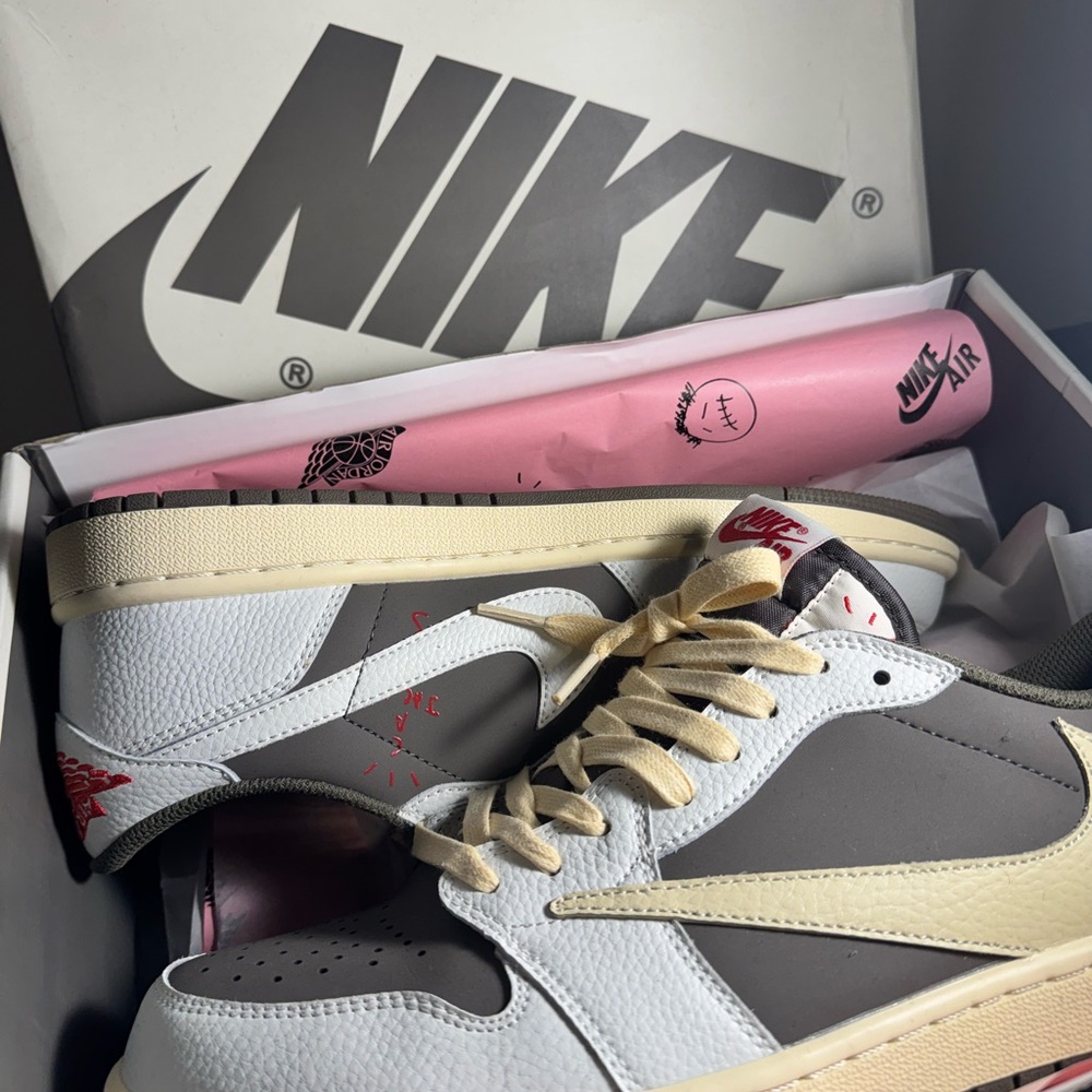Travis Scott Jordan 1’s Low